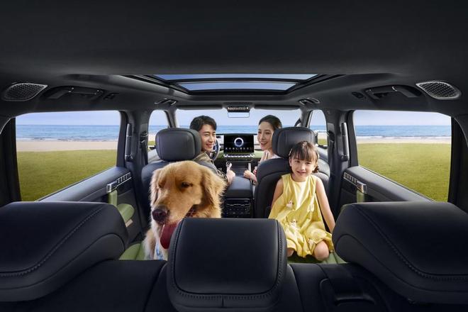 猛士M817Max+版通勤露营长穿适配全场景AG真人中国车评台CLTC纯电续航215km(图3)