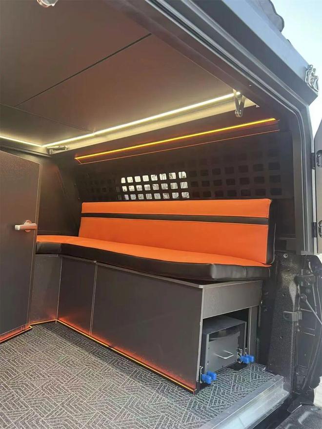 11月28亮相成都房车展主打2人轻奢旅居AG真人百家家乐APP今年旅居车爆款！(图4)