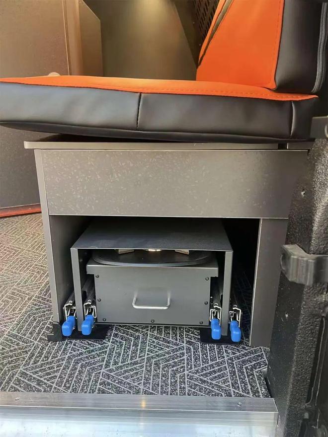 11月28亮相成都房车展主打2人轻奢旅居AG真人百家家乐APP今年旅居车爆款！(图11)